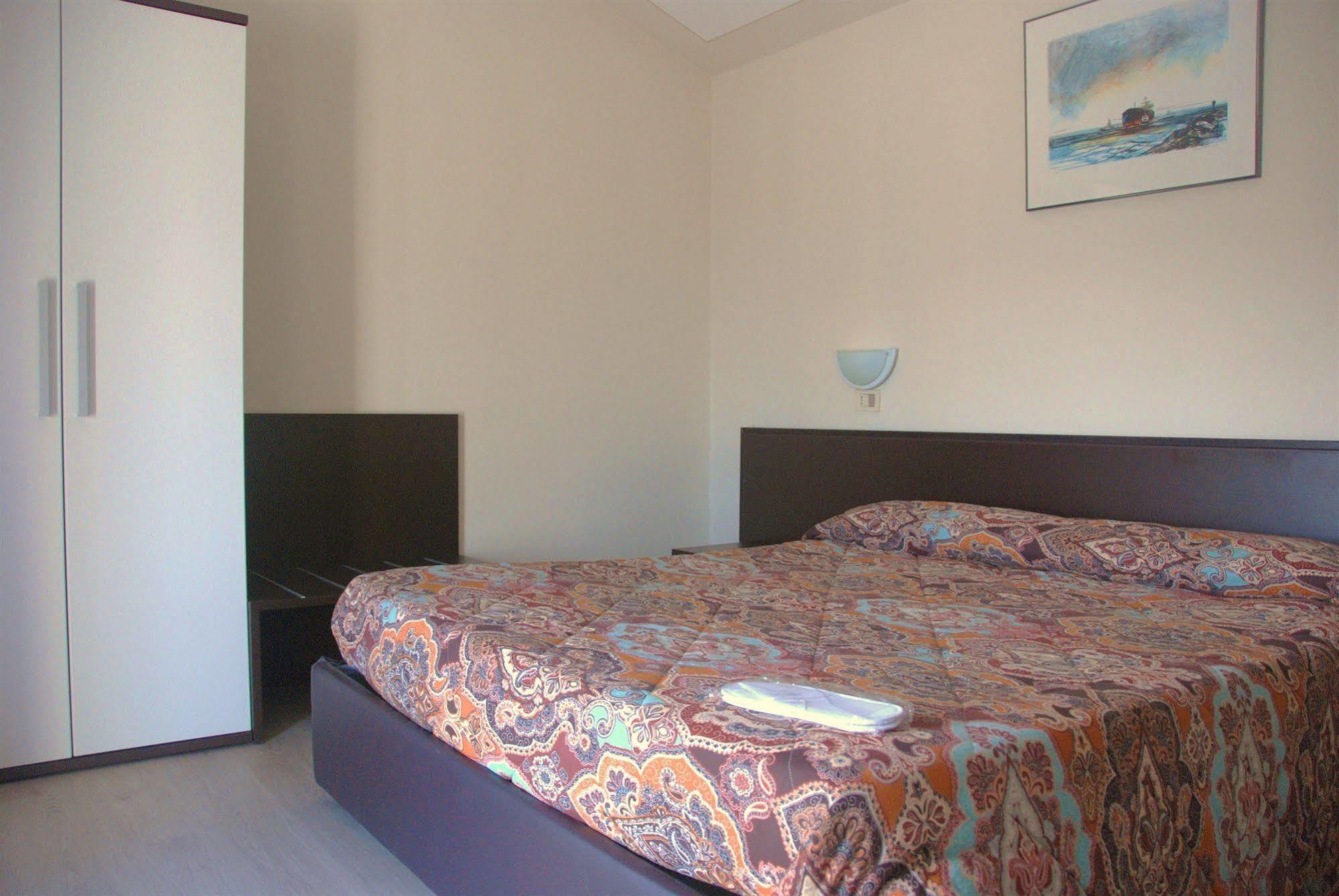 Olivi Hotel 2*